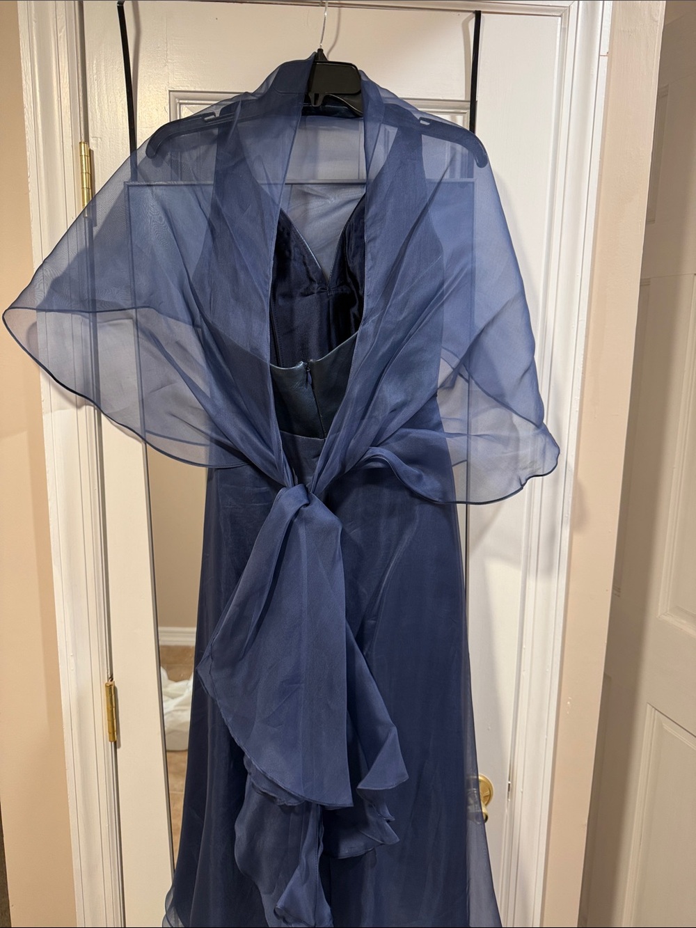 Navy High-Low Halter Dress with matching shrug - Picture 4 of 4
